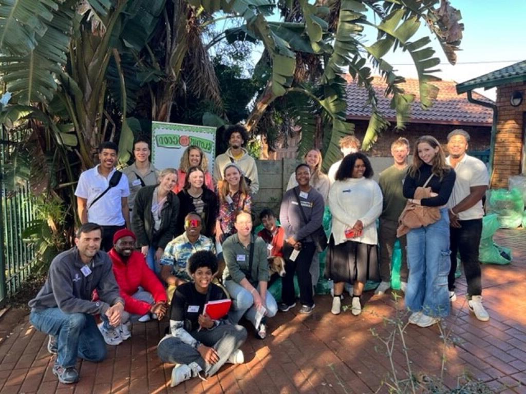 group image of participants of Rhodes Colleges' South Africa Maymester